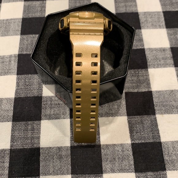 Men’s Casio G-Shock Gold Analog Digital Resin Watch GA-110 - Picture 9 of 14